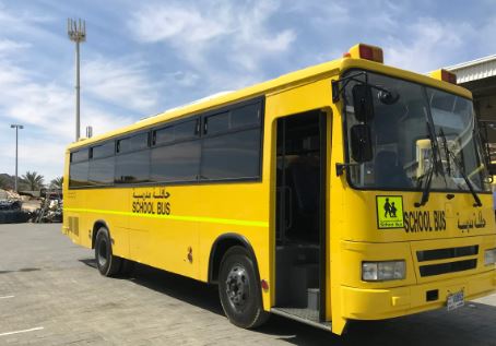 حافلات تنقل طلابنا مجانا في الإمارات